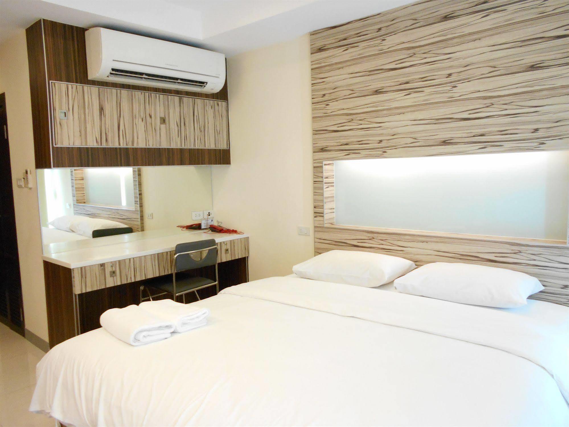 Bb Boutique Mansion Hotel Bangkok Exterior photo